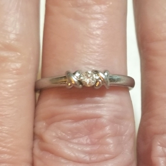 DIAMOND Platinum Vintage Ring - Picture 8 of 8